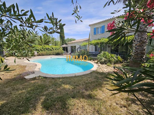 Vente Maison 6 pièces 150 m2 Uzès