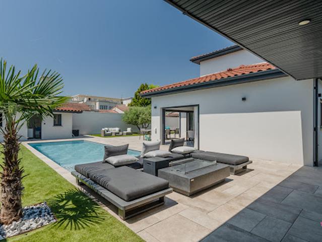 Vente Maison 6 pièces 150 m2 Venissieux