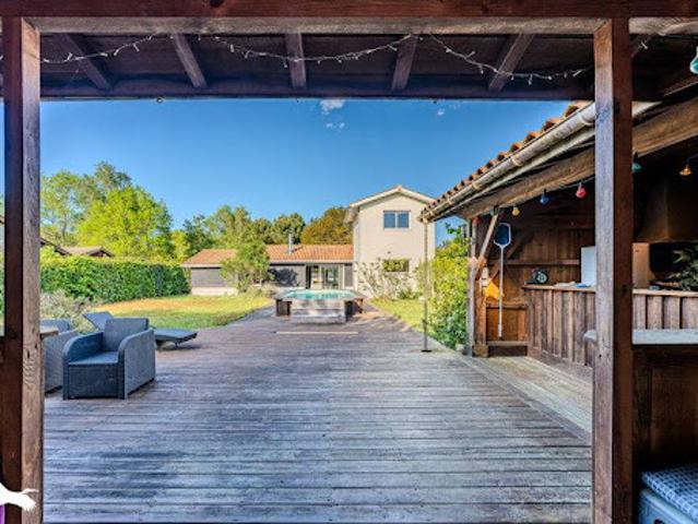 Vente Maison 6 pièces 151 m2 Biganos