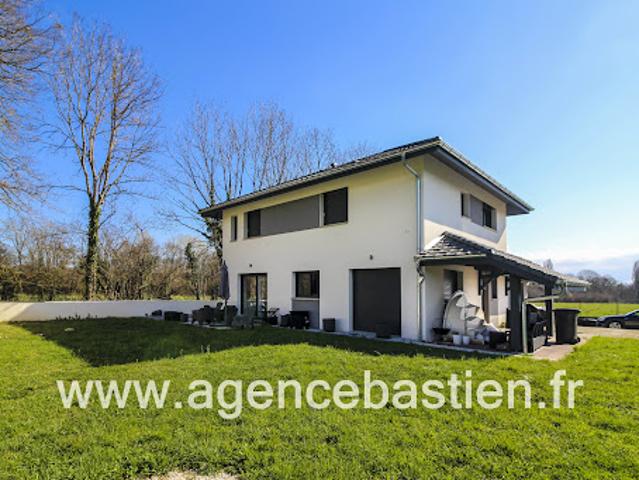 Vente Maison 6 pièces 151 m2 Saint Genis Pouilly