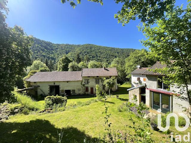 Vente Maison 6 pièces 151 m2 Vitrac