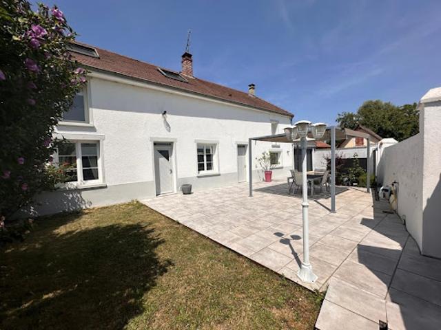 Vente Maison 6 pièces 152 m2 Bruyeres le chatel