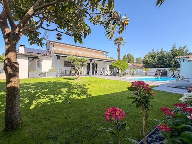 Vente Maison 6 pièces 152 m2 Villenave d'Ornon