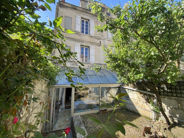 Vente Maison 6 pièces 153 m2 Angouleme