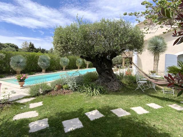 Vente Maison 6 pièces 153 m2 Uzès
