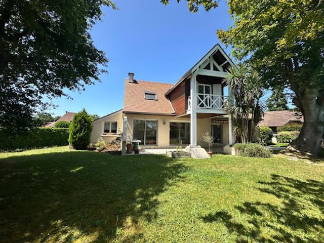 Vente Maison 6 pièces 165 m2 Morlaàs