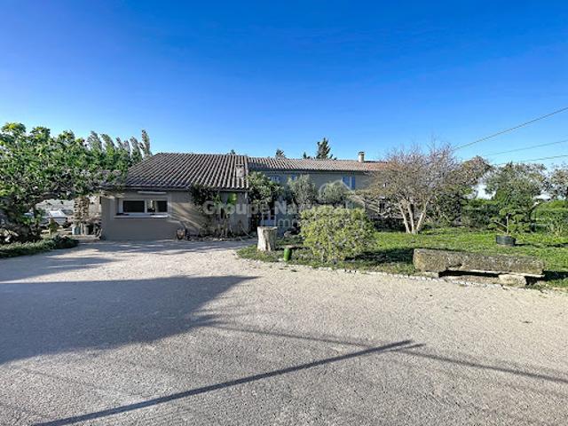 Vente Maison 6 pièces 165 m2 Camaret sur Aigues