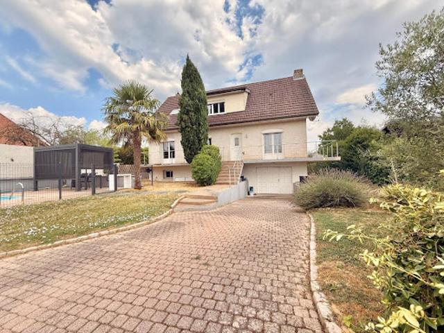 Vente Maison 6 pièces 165 m2 Longeault