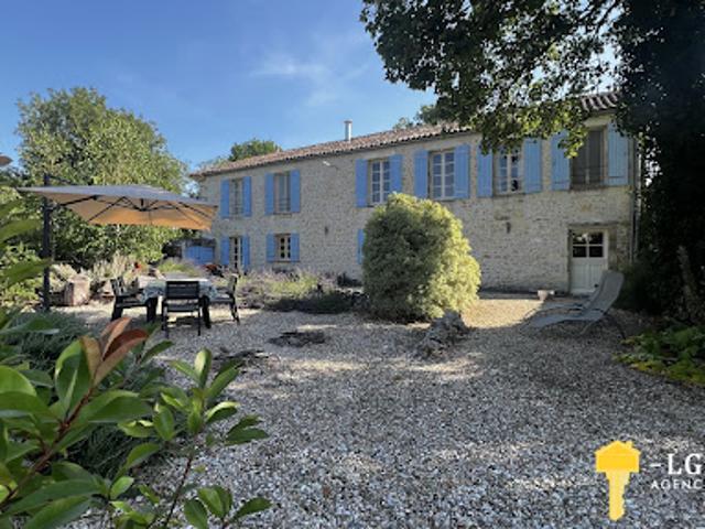 Vente Maison 6 pièces 165 m2 Saint Georges des Agoûts
