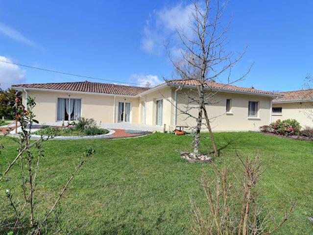 Vente Maison 6 pièces 165 m2 Vertheuil