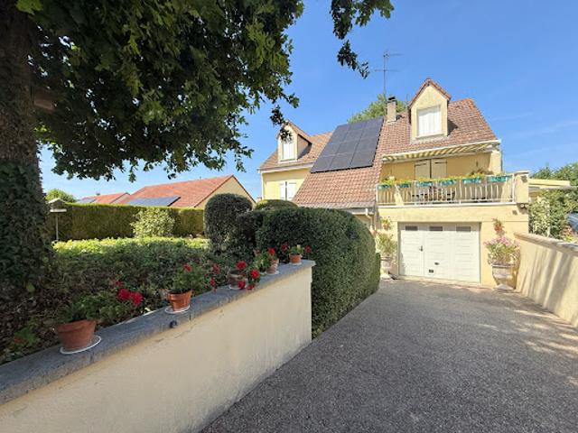Vente Maison 6 pièces 165.56 m2 Vierzon