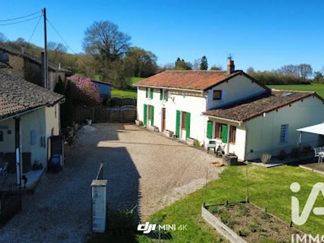 Vente Maison 6 pièces 166 m2 Montalembert