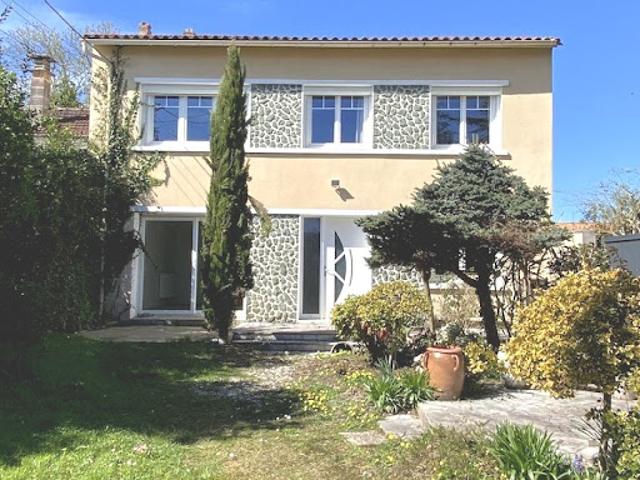 Vente Maison 6 pièces 166 m2 Angouleme