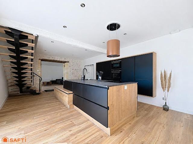 Vente Maison 6 pièces 166 m2 Cherves Richemont
