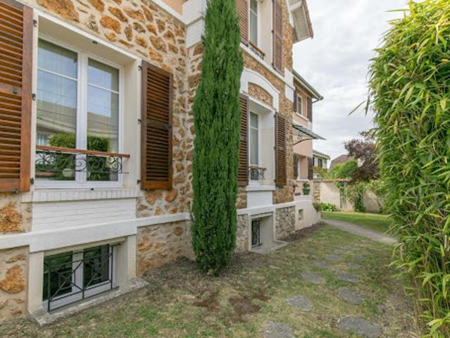 Vente Maison 6 pièces 166 m2 La Varenne Saint Hilaire
