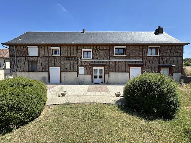 Vente Maison 6 pièces 167 m2 Hornoy le Bourg