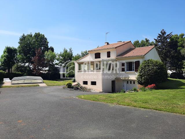 Vente Maison 6 pièces 167.81 m2 Fougere