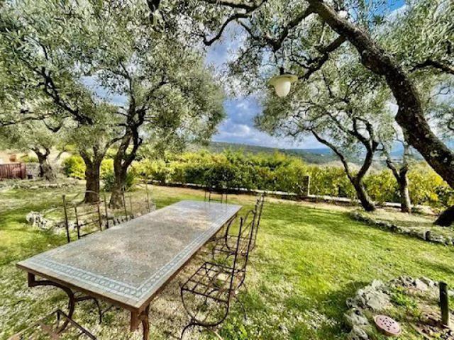 Vente Maison 6 pièces 168 m2 Saint Saturnin lès Apt