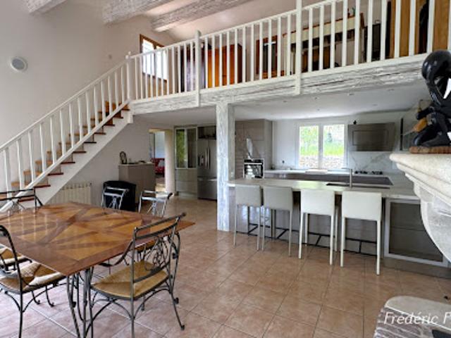 Vente Maison 6 pièces 169.59 m2 Garéoult