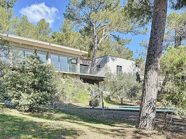 Vente Maison 6 pièces 169.5 m2 Villeneuve les avignon