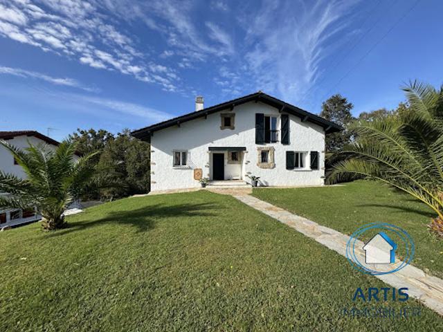 Vente Maison 6 pièces 160 m2 Ascain