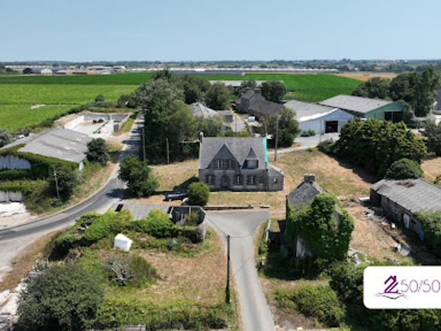 Vente Maison 6 pièces 160 m2 Plounévez Lochrist