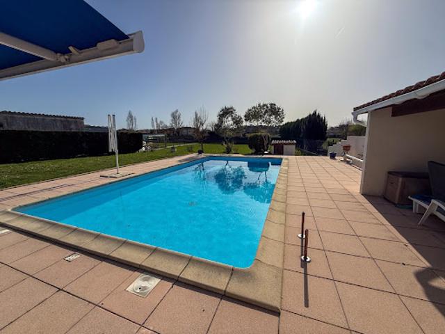 Vente Maison 6 pièces 162 m2 Saint Loubès