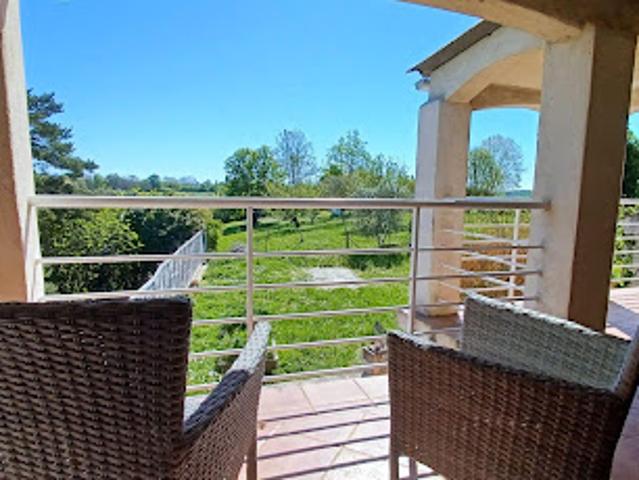 Vente Maison 6 pièces 162.5 m2 Castelsagrat