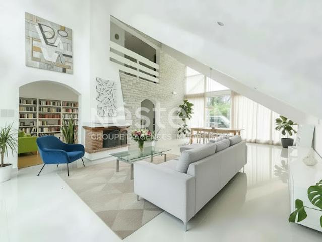 Vente Maison 6 pièces 163 m2 Montigny le Bretonneux