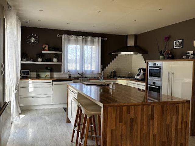 Vente Maison 6 pièces 163 m2 Bourg Achard
