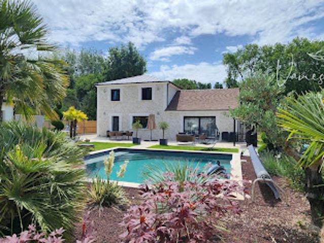 Vente Maison 6 pièces 163 m2 Le Val Saint Germain