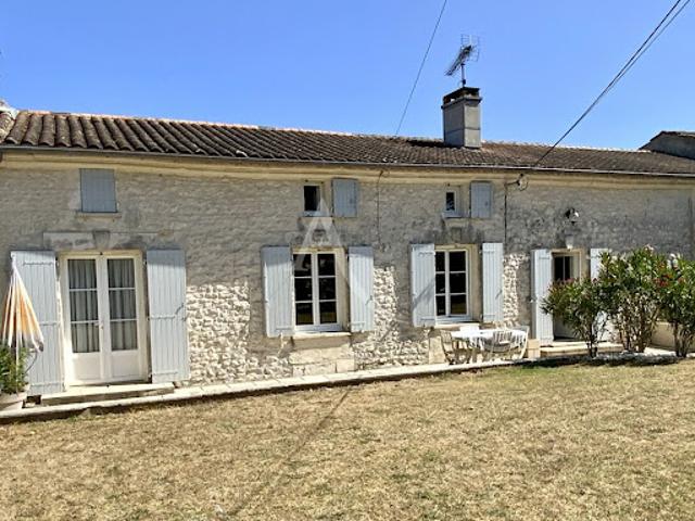 Vente Maison 6 pièces 163 m2 Saint Ciers du Taillon