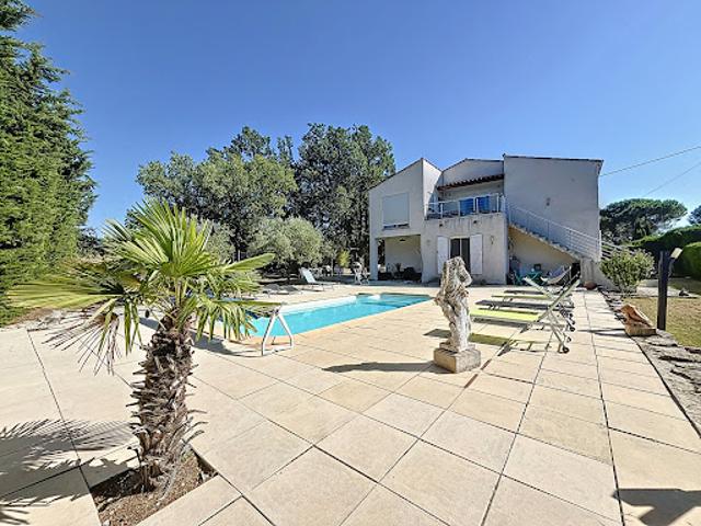 Vente Maison 6 pièces 163 m2 Trets