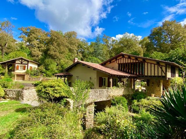 Vente Maison 6 pièces 174 m2 Bougue