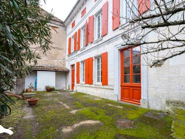 Vente Maison 6 pièces 174 m2 Brossac