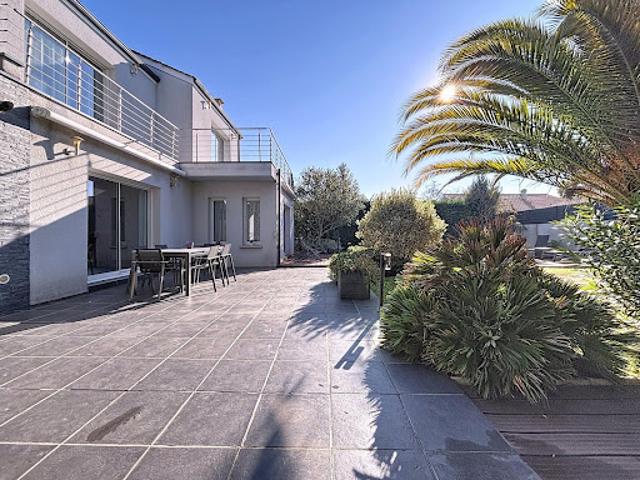 Vente Maison 6 pièces 175 m2 Eysines