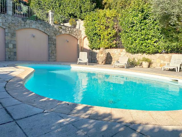 Vente Maison 6 pièces 175.91 m2 Nice