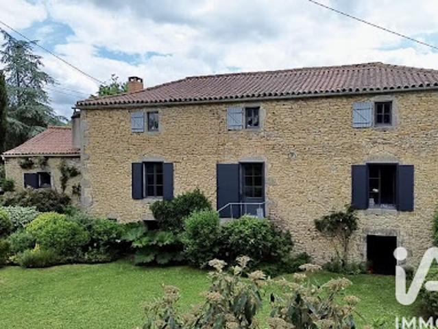 Vente Maison 6 pièces 176 m2 Gourgé