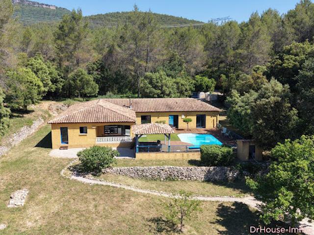 Vente Maison 6 pièces 178 m2 Besse sur Issole