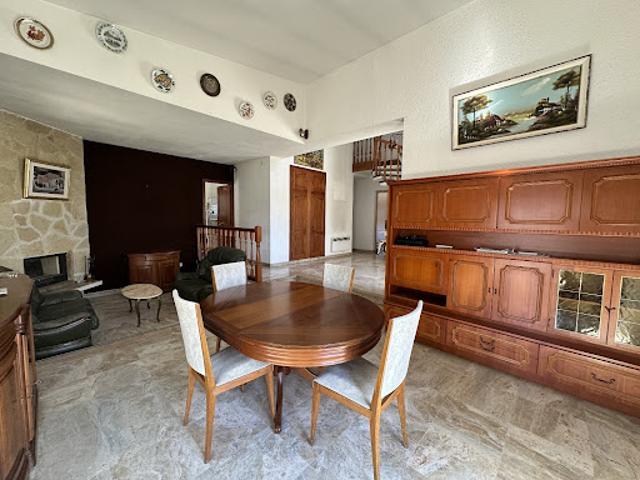 Vente Maison 6 pièces 178 m2 La peyrade