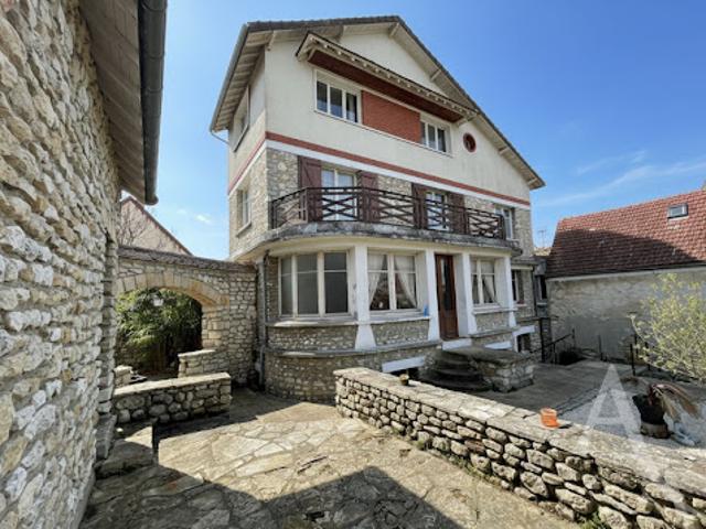 Vente Maison 6 pièces 178 m2 Saint Martin la Garenne