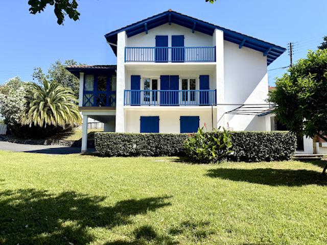 Vente Maison 6 pièces 178.4 m2 Urrugne