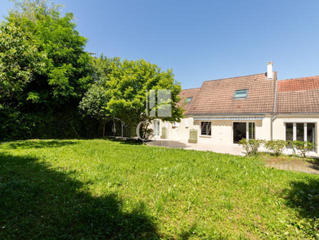 Vente Maison 6 pièces 179 m2 Saint Brice sous Forêt