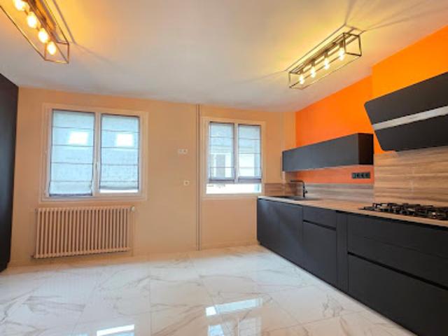 Vente Maison 6 pièces 171 m2 Bourges
