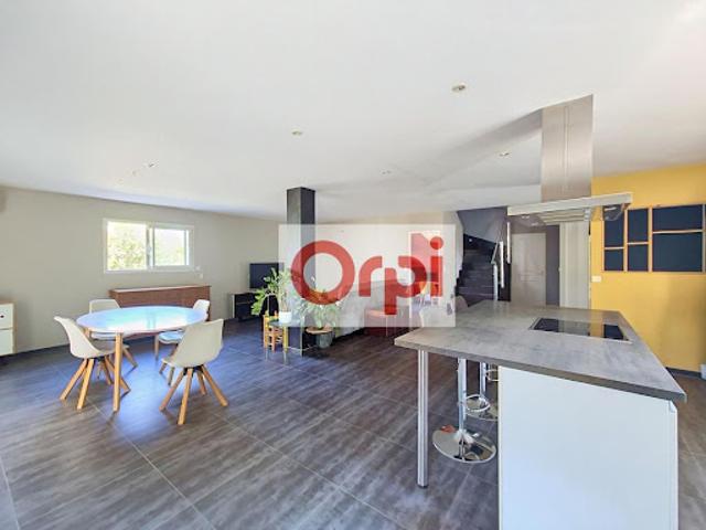 Vente Maison 6 pièces 171 m2 Grenade