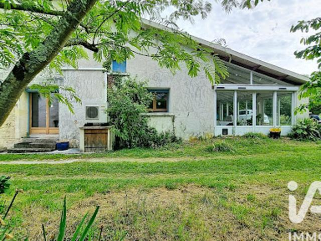 Vente Maison 6 pièces 172 m2 Saint Dizant du Gua