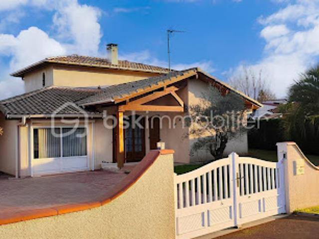 Vente Maison 6 pièces 173 m2 Dax