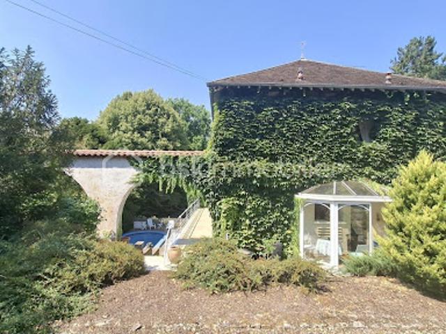Vente Maison 6 pièces 173.6 m2 Saclas