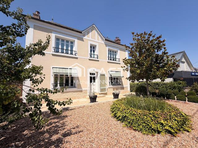 Vente Maison 6 pièces 185 m2 Bourges
