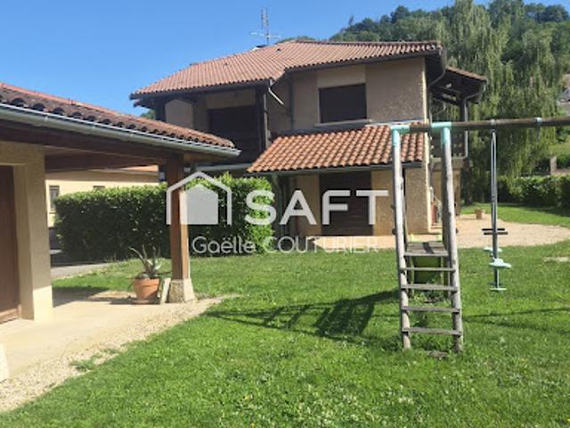 Vente Maison 6 pièces 186 m2 Vaux en Bugey